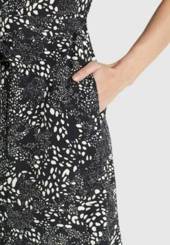 Khujo GoyaAbito A CamiciaSchwarz Weiß Gemustert Donna Vestiti KH121C0CX-Q11 -Vendite Khujo 28973e0ea2ce4ecf8c860f799c123ad4