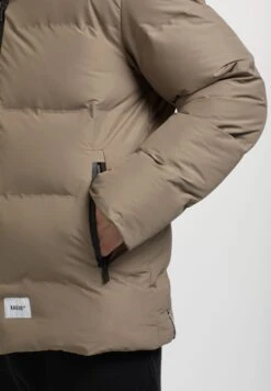 Khujo JuffGiacca InvernaleTaupe Uomo Giacche KH122T0E5-B11 -Vendite Khujo 298022e6cec94c6eaed1f38fe41c7bd0