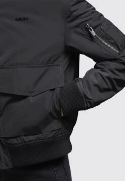 Khujo Nova - Giubbotto Bomber - Schwarz 11 Khujo Nova - Giubbotto Bomber - Schwarz -Vendite Khujo 45ca9e15cc9b4bf3847ce3056ca3589f