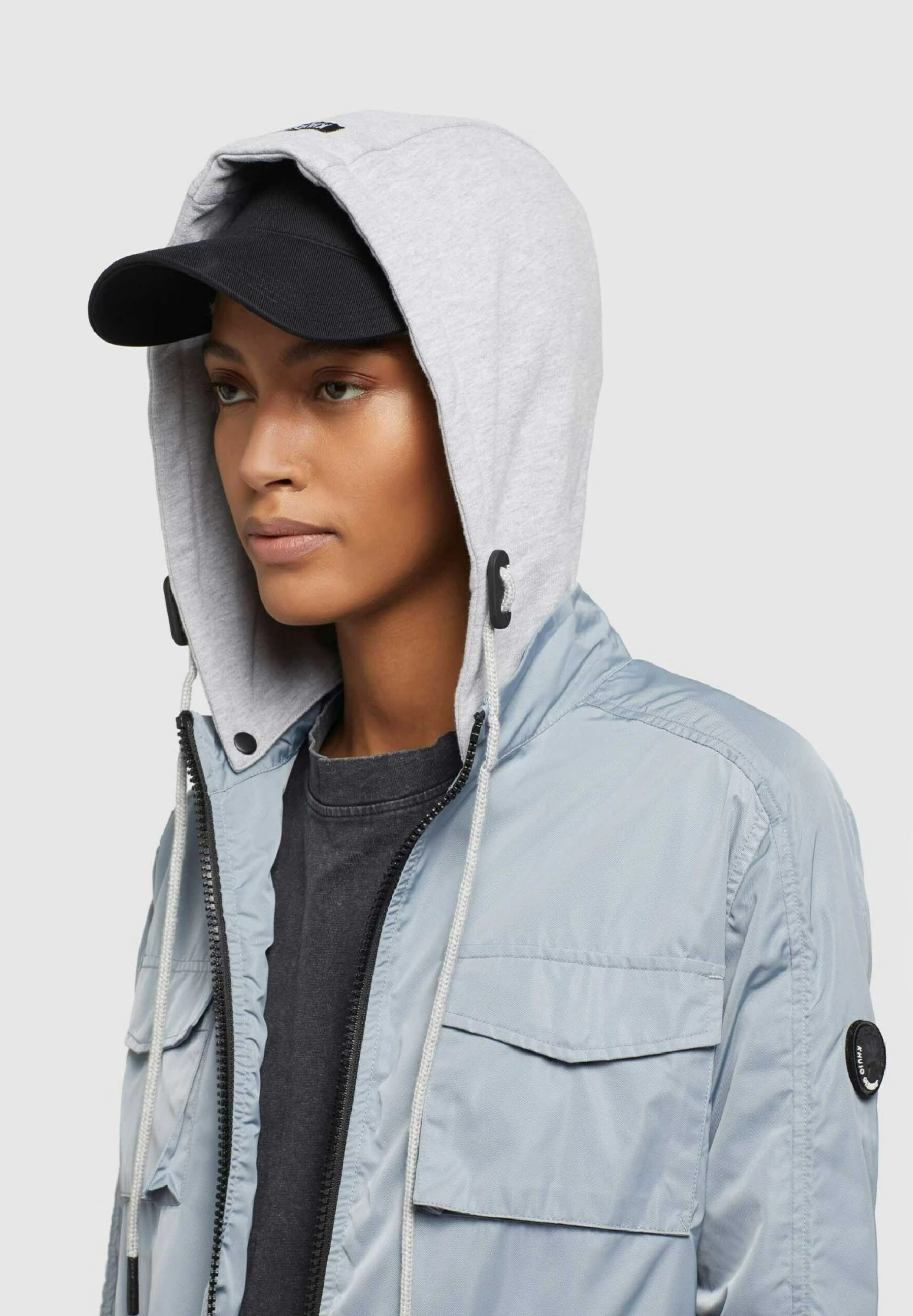 Khujo FlamesGiacca LeggeraBlaugrau Hell Donna Giacche E Blazer KH121U13B-C11 4 Khujo FlamesGiacca LeggeraBlaugrau Hell Donna Giacche E Blazer KH121U13B-C11 - immagine 4