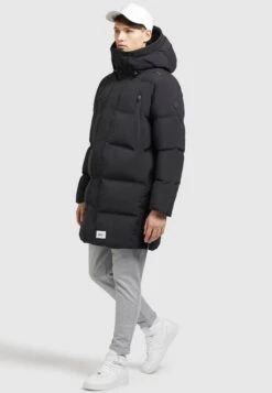 Khujo ClideCappotto InvernaleSchwarz Uomo Cappotti KH122T0DI-Q11 -Vendite Khujo 8e4c48cf0953486689d981e842f4a13b