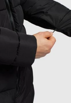 Khujo Zono - Cappotto Invernale - Schwarz 12 Khujo Zono - Cappotto Invernale - Schwarz -Vendite Khujo 9543a9da6cd84ee6b08a939c34ed705c