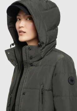Khujo KleoCappotto InvernaleDunkeloliv Donna Cappotti KH121U15Q-N11 -Vendite Khujo a7fa91a80ea247cf84ef3260ee5db4e5