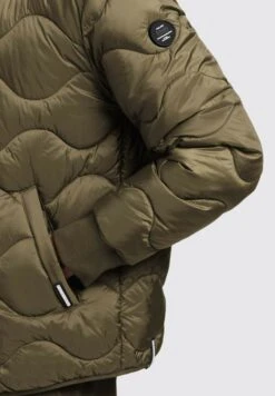 Khujo PiccoGiacca Da Mezza StagioneOlivgrün Uomo Giacche KH122T0F6-N11 14 Khujo PiccoGiacca Da Mezza StagioneOlivgrün Uomo Giacche KH122T0F6-N11 -Vendite Khujo bf160237d7e64ff88cc23410eba59643