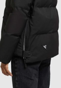 Khujo JapuraGiacca InvernaleSchwarz Donna Giacche E Blazer KH121U167-Q11 -Vendite Khujo de645dd153b54fada9c8dc9cfc1851e3