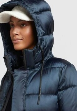 Khujo Julina SatinCappotto InvernaleDunkelblau Donna Cappotti KH121U14K-K11 -Vendite Khujo e0d7a9a51b8d4e1f8e794890c492b0d4