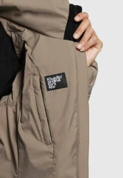 Khujo TanareCappotto InvernaleTaupe Donna Cappotti KH121U15W-B11 -Vendite Khujo e85c45a8994740ed81c7f085fa75967b