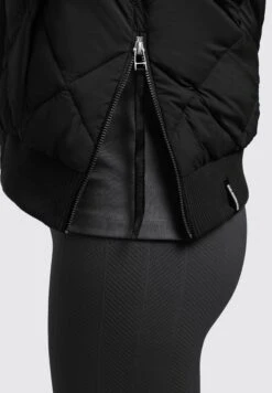 Khujo LeonaGiubbotto BomberSchwarz Donna Giacche E Blazer KH121G0DU-Q11 -Vendite Khujo f6f6f685aeb04b109b67bba592eb463b